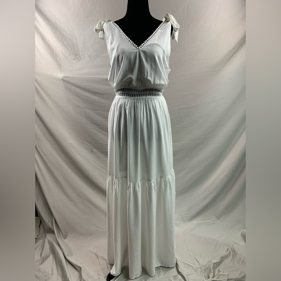 White Boho Lace Trim Knot Shoulder Ruffle Hem Cami Dress - Picture 7 of 7